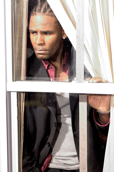 r kelly (6).jpg