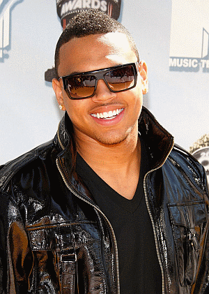 chris brown (5).gif